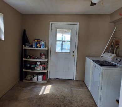 Welcome home to this bright and inviting 2-bedroom, 2-bath - photo 4