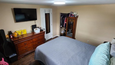 Privacy and seclusion await! This 2-bedroom, 1.5-bath home is - photo 11