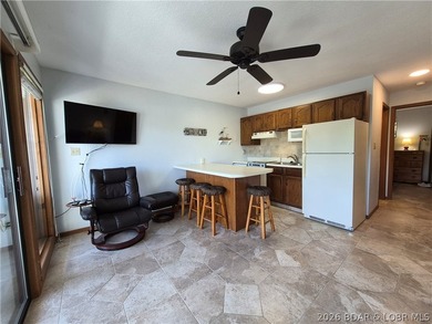 Affordable lake living starts here! This NEVER before rented - photo 2