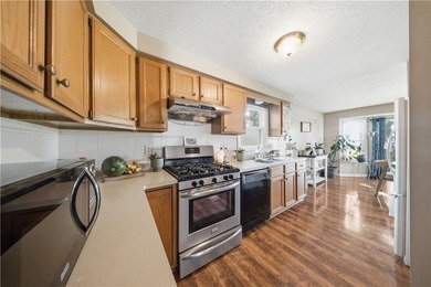 Welcome home to this beautifully maintained 2-bedroom, 1.5-bath - photo 12
