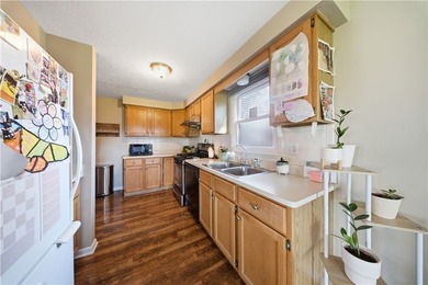 Welcome home to this beautifully maintained 2-bedroom, 1.5-bath - photo 13