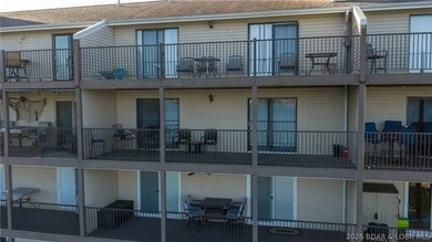 Discover the perfect Lake of the Ozarks getaway with this - photo 17