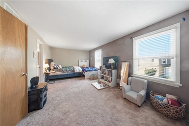 Welcome home to this beautifully maintained 2-bedroom, 1.5-bath - photo 21