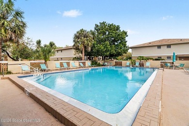Super cute unit in a well kept condo community with lovely - photo 22