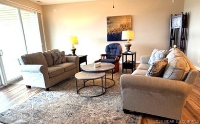 Introducing a peaceful, turn-key lakefront condo in CapeRoyale - photo 5