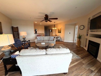 Introducing a peaceful, turn-key lakefront condo in CapeRoyale - photo 7
