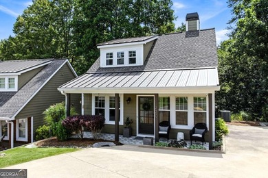 Charming Craftsman Cottage with Lake Views and Steps from the - photo 3