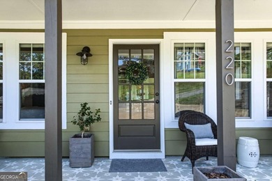 Charming Craftsman Cottage with Lake Views and Steps from the - photo 6