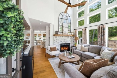 Charming Craftsman Cottage with Lake Views and Steps from the - photo 9