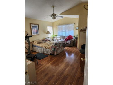 Welcome to this well-maintained home located in Southwest Las