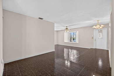 Welcome home to this spacious 3-bedroom, 2-bath residence - photo 18