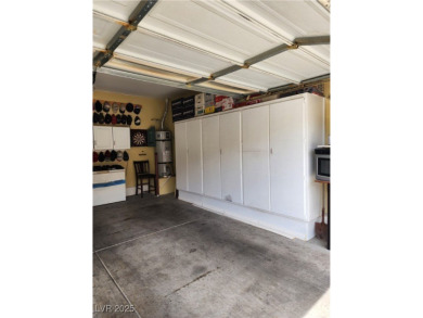 Welcome to this well-maintained home located in Southwest Las