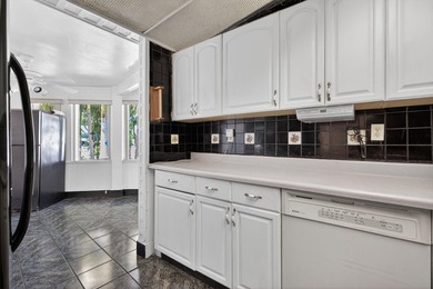 Welcome home to this spacious 3-bedroom, 2-bath residence - photo 25