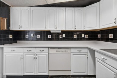 Welcome home to this spacious 3-bedroom, 2-bath residence - photo 26