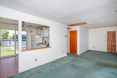 Best Deal in Town! SELLING *AS- IS* Condition. Charming - photo 6