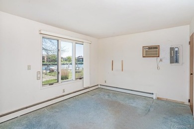 Best Deal in Town! SELLING *AS- IS* Condition. Charming - photo 9