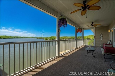 TWO BOAT SLIPS INCLUDED! Spacious, quiet top-floor 4BR/3BA condo - photo 2