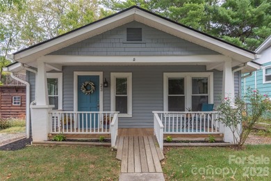 Welcome home to this charming 2-bedroom, 1-bath bungalow nestled - photo 2