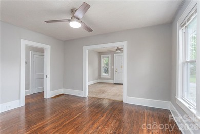 Welcome home to this charming 2-bedroom, 1-bath bungalow nestled - photo 6