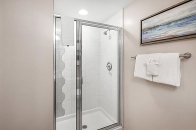 Escape to this fully furnished, groundfloor unit in sought-after - photo 9