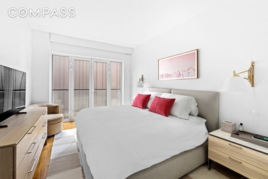 Perfectly positioned in Yorkville near parks, dining, and - photo 5