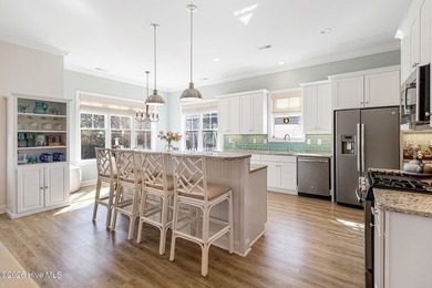 Charming brick home on a spacious lot in Spooners Creek with - photo 4