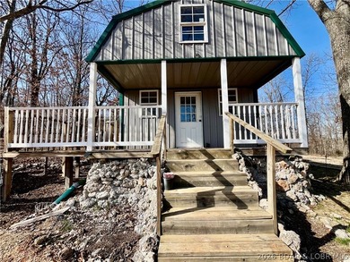 This cozy tiny home offers a simple, low-maintenance lifestyle - photo 1