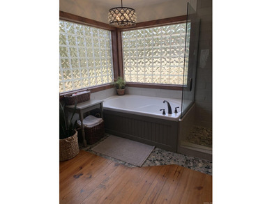 Tucked away near the beautiful Little Red River, this inviting - photo 19