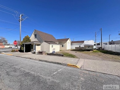 LOCATED BY THE NEW MAVERICK WITH DETACHED SHOP! This property - photo 3