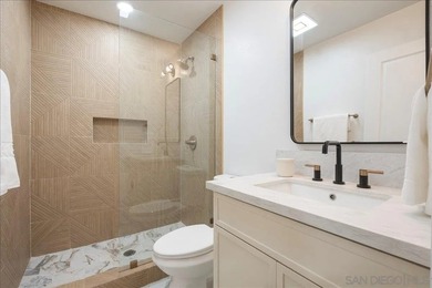 Fully renovated showpiece tucked away on a quiet cul-de-sac in - photo 25