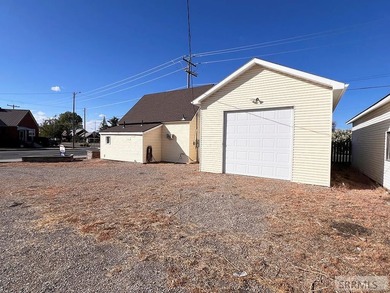LOCATED BY THE NEW MAVERICK WITH DETACHED SHOP! This property - photo 5