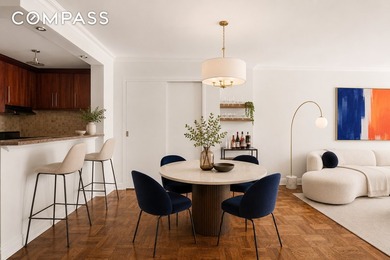 A king-sized one-bedroom with the rare privilege of a key to - photo 2