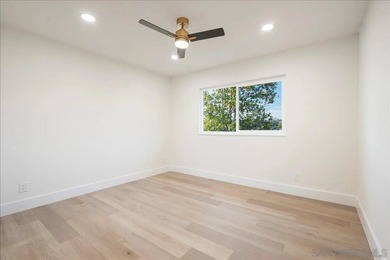 Fully renovated showpiece tucked away on a quiet cul-de-sac in - photo 34