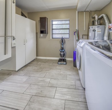 Welcome to your dream home! with No HOA ! This expansive 3Br - photo 44
