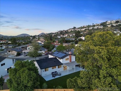 Fully renovated showpiece tucked away on a quiet cul-de-sac in - photo 48