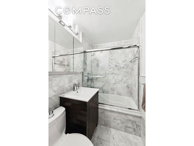 Welcome to your spacious renovated sunfilled one-bedroom at 180 - photo 6