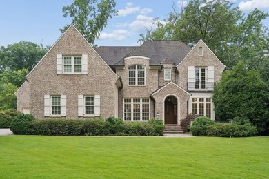 Welcome to this Exceptional Custom Estate nestled in the heart - photo 1
