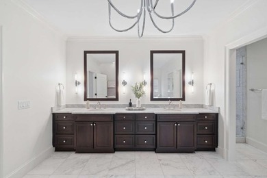 Welcome to this Exceptional Custom Estate nestled in the heart - photo 5