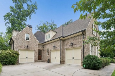 Welcome to this Exceptional Custom Estate nestled in the heart - photo 10