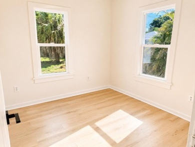 Beautifully renovated 2-bedroom, 1-bath home in the desirable - photo 11