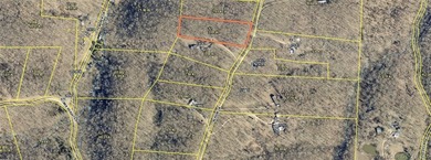 Looking for a private getaway near the lake? This 3-acre - photo 4