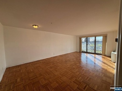 Bright, west facing 2 BR, 2 Bath coop in the heart of Fort Lee - photo 15