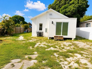 Beautifully renovated 2-bedroom, 1-bath home in the desirable - photo 15