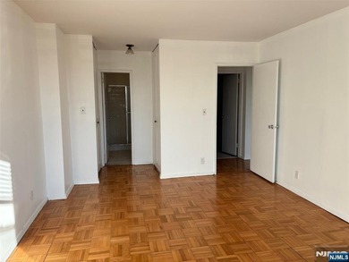 Bright, west facing 2 BR, 2 Bath coop in the heart of Fort Lee - photo 20