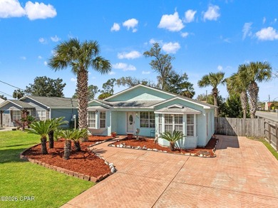This cute home has just been remodeled. It has a new island with - photo 2