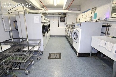 *Sunny and Spacious Corner 1BR in prime Homecrest. This lovely - photo 7
