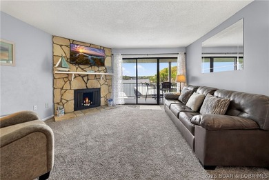Fresh, clean & updated 2-level condo in the highly desirable - photo 3