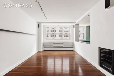 Welcome home to this bright and spacious one-bedroom, one-bath - photo 4