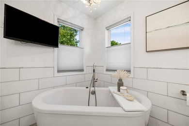The one you've been waiting for, where luxury updates - photo 22