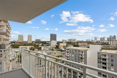 Spacious and remodeled . walking distance to Hallandale beach